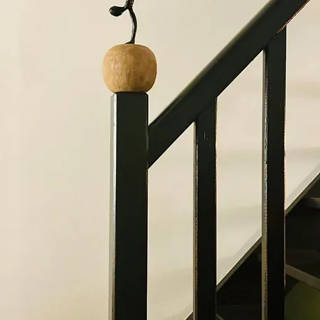 La Cour D Anvers * Dieppe