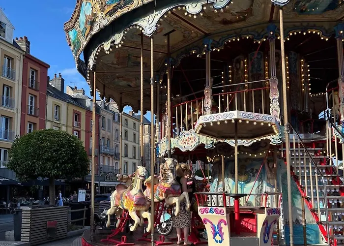 La Cour D Anvers
