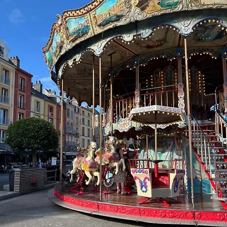 La Cour D Anvers